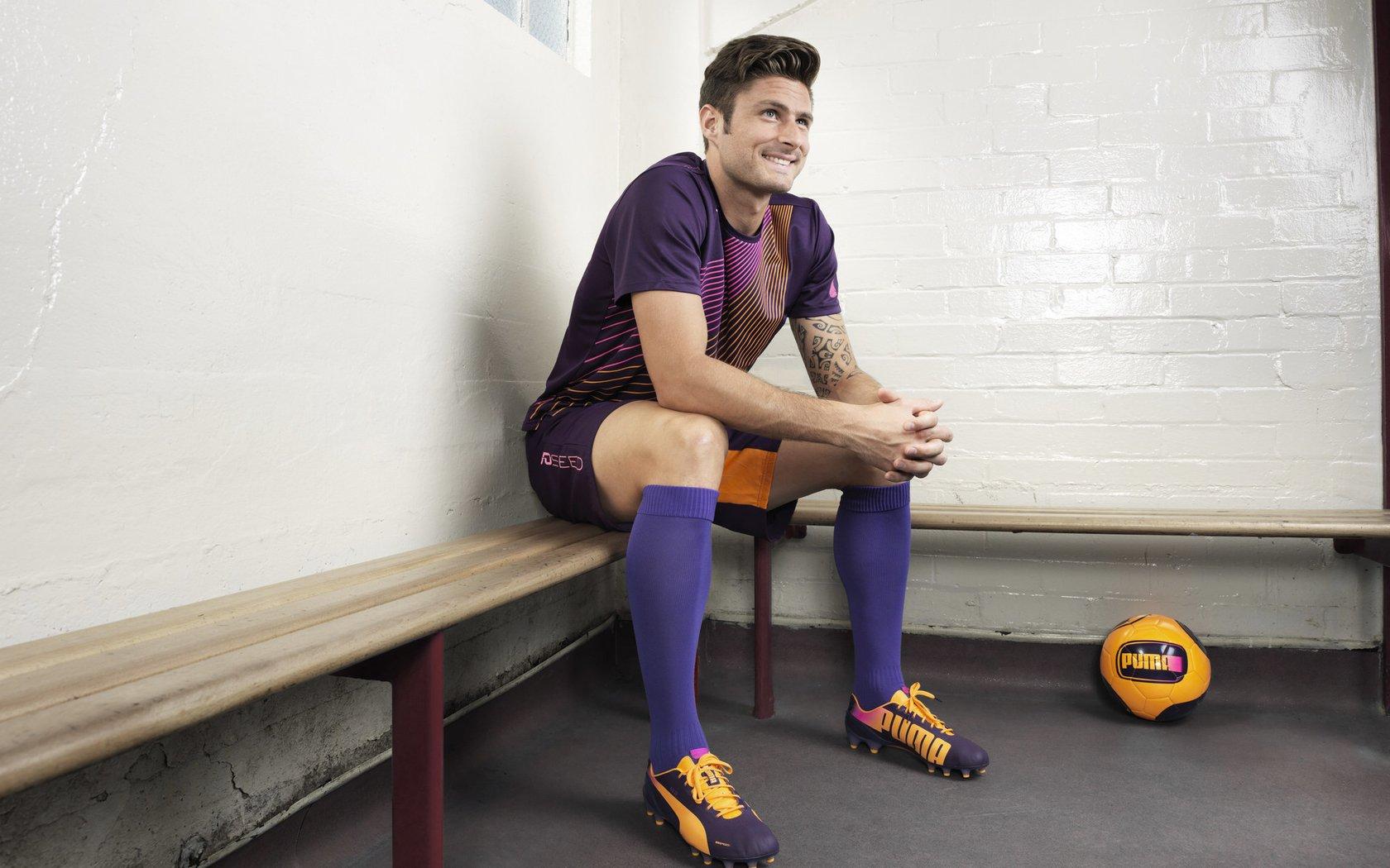 2025波兰中场新格局，泽林斯基位置后撤仍一骑绝尘，后腰排名彰显统治力